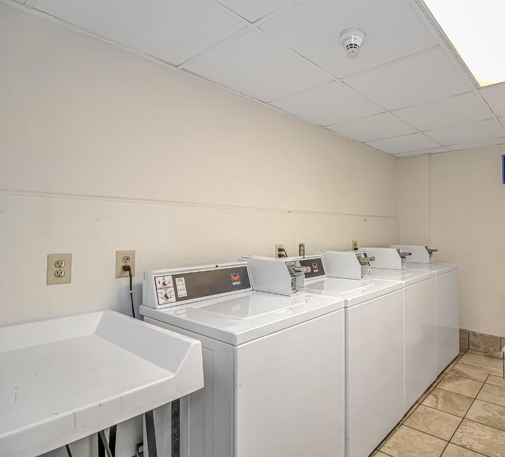 Oceanfront Suite Grande Cayman 124 Μιρτλ Μπιτς Εξωτερικό φωτογραφία