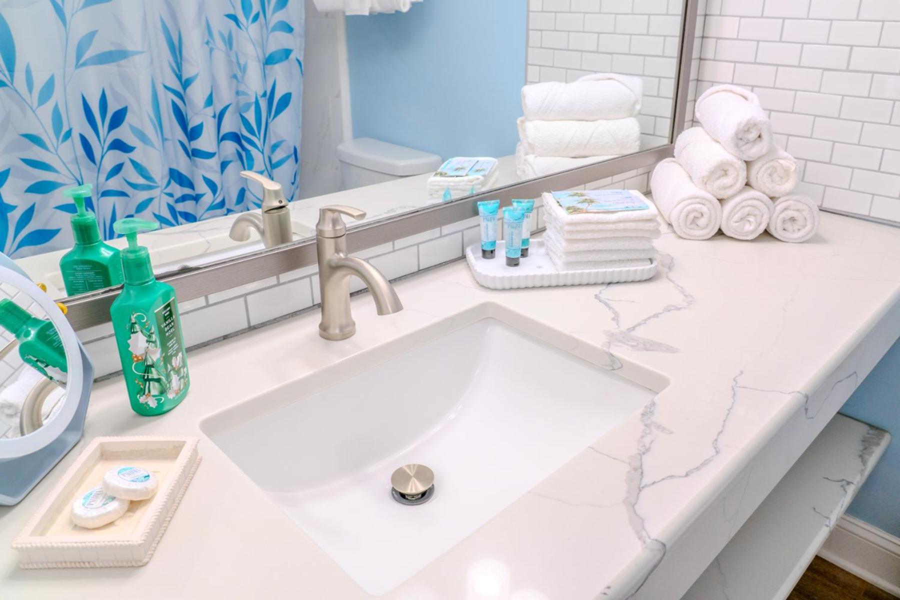 Oceanfront Suite Grande Cayman 124 Μιρτλ Μπιτς Εξωτερικό φωτογραφία